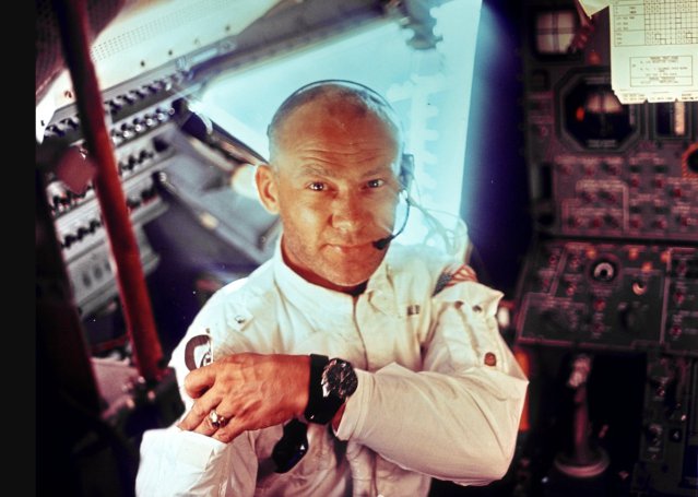 Apollo 11: Bước chân vĩ đại nào của nhân loại lên Mặt Trăng? | AI Hay ...